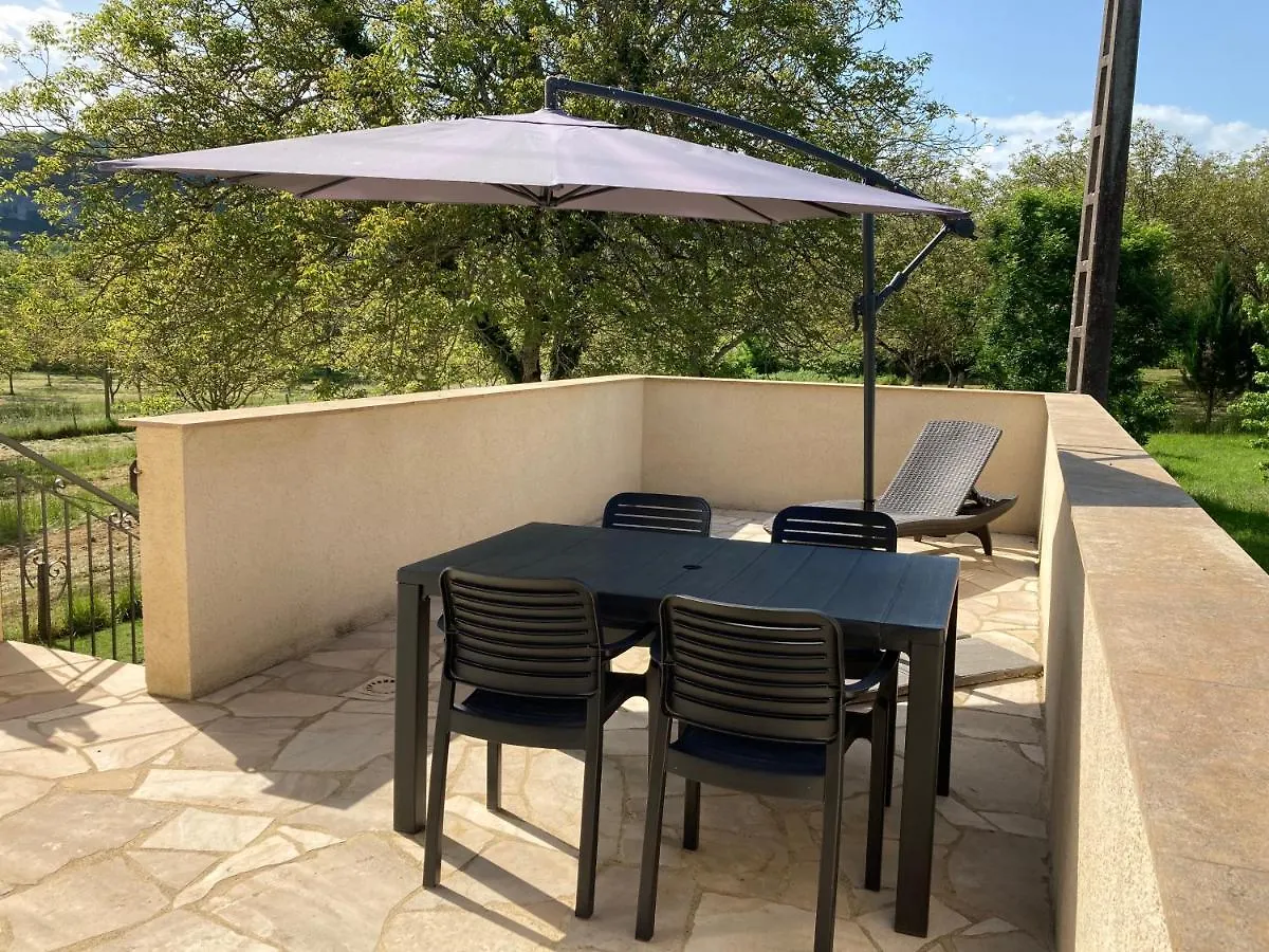 Ferienhaus Gite Les Cles Des Champs Cote Jardin Lacave