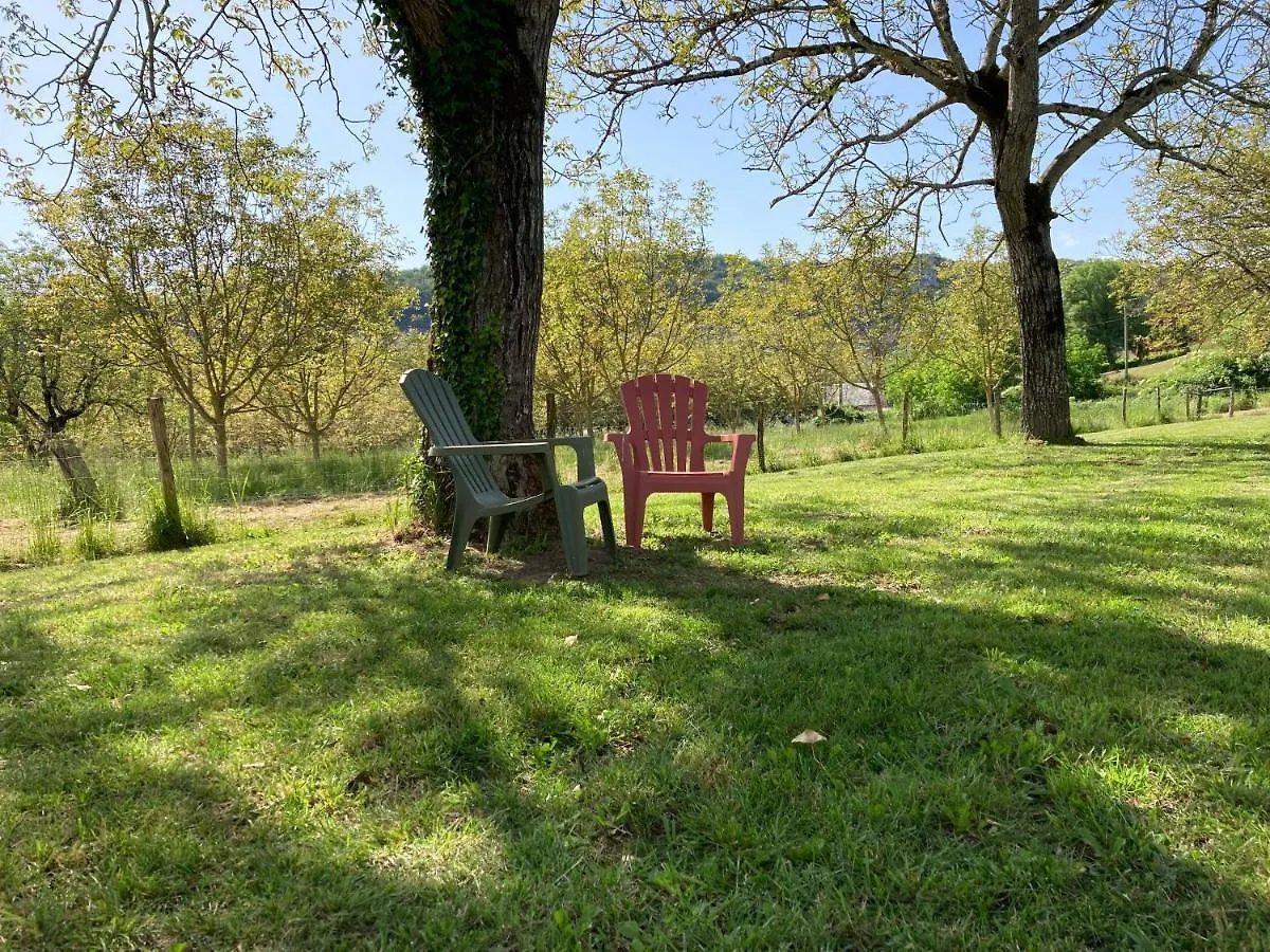 Gite Les Cles Des Champs Cote Jardin Lacave  Frankreich