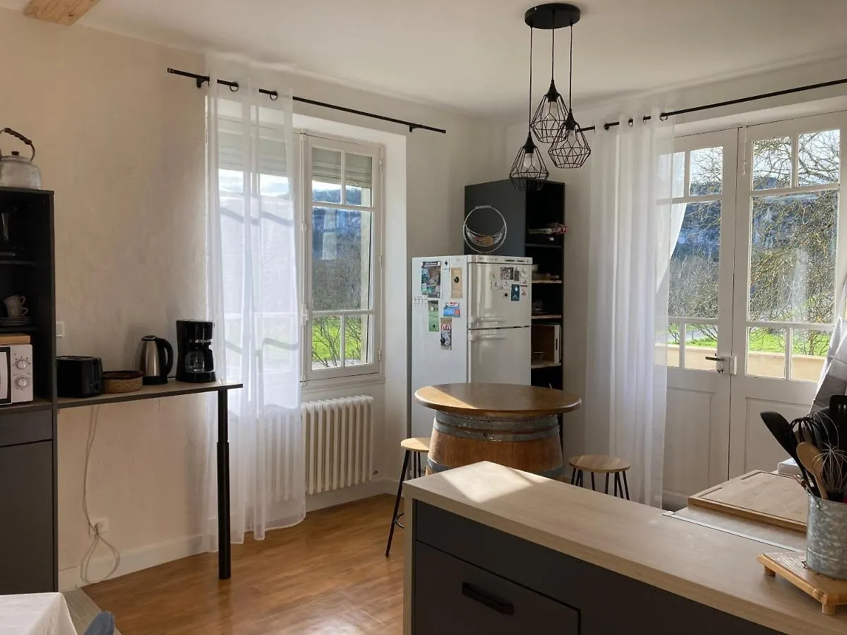 Hébergement de vacances Gîte Les clés des Champs Côté Jardin Lacave