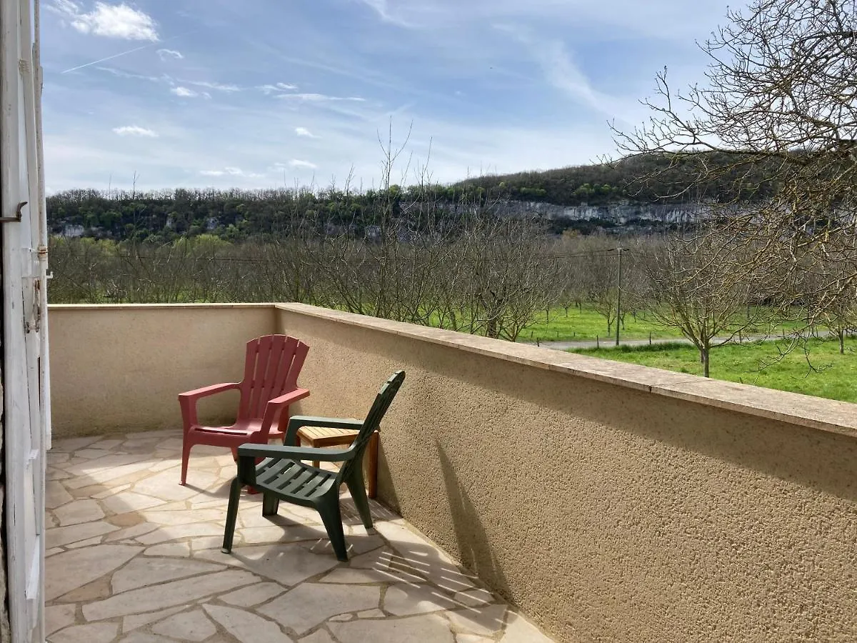 Gite Les Cles Des Champs Cote Jardin Lacave