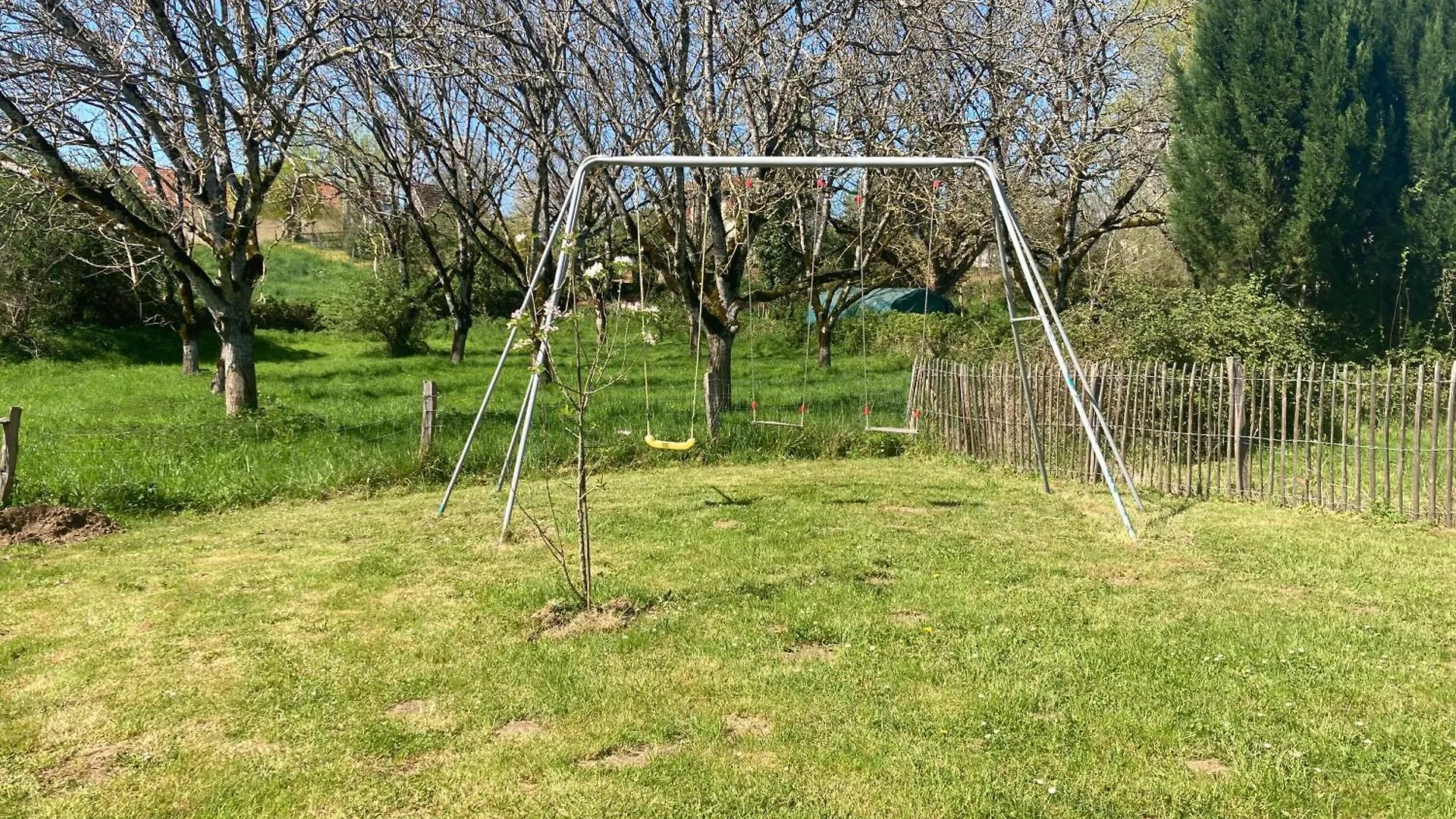Ferienhaus Gite Les Cles Des Champs Cote Jardin Lacave